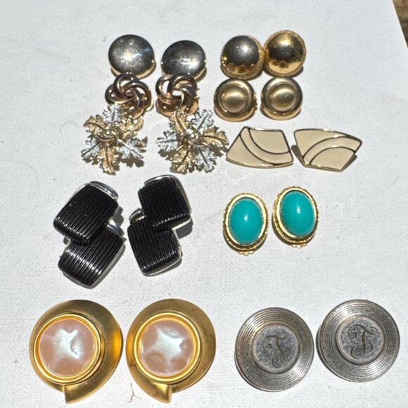 All Signed Lot of Vintage Earrings - Picture 1 of 8